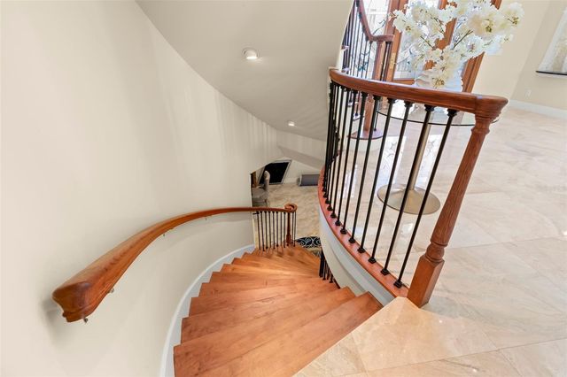 6199 54TH STREET S, St Petersburg, FL 33715