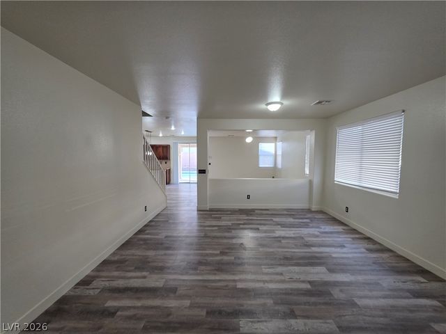 7349 Dolphine Crest Avenue, Las Vegas, NV 89129