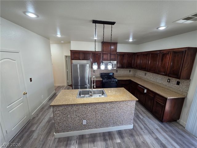 7349 Dolphine Crest Avenue, Las Vegas, NV 89129