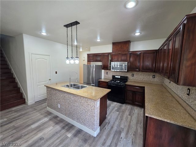 7349 Dolphine Crest Avenue, Las Vegas, NV 89129