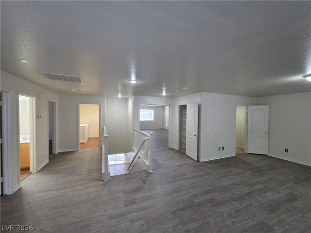 7349 Dolphine Crest Avenue, Las Vegas, NV 89129
