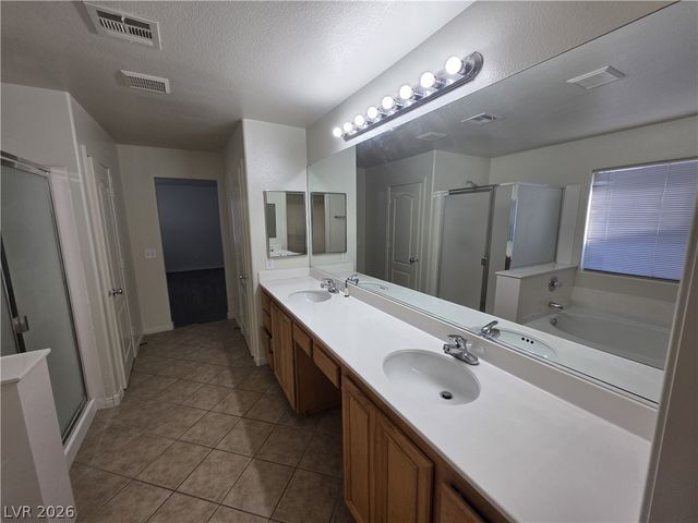 7349 Dolphine Crest Avenue, Las Vegas, NV 89129