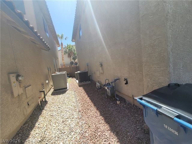 7349 Dolphine Crest Avenue, Las Vegas, NV 89129