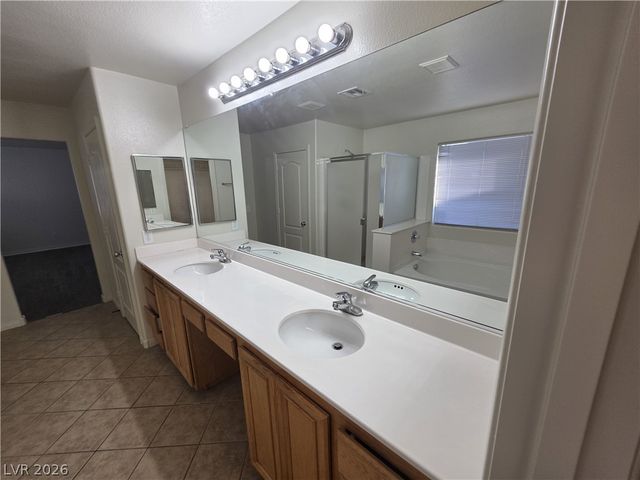 7349 Dolphine Crest Avenue, Las Vegas, NV 89129