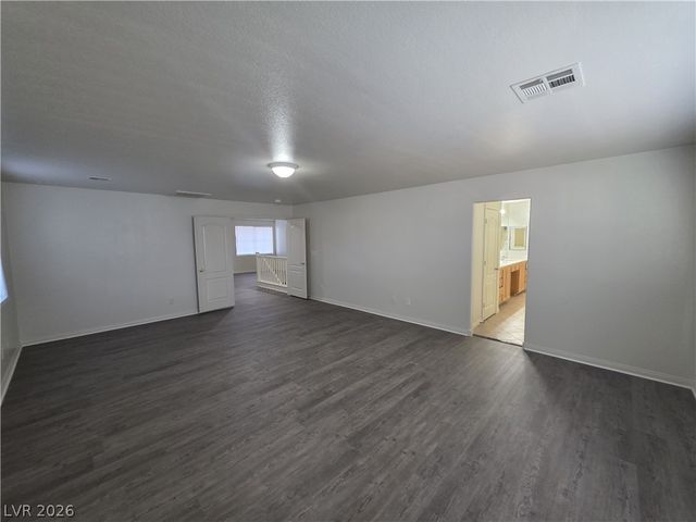 7349 Dolphine Crest Avenue, Las Vegas, NV 89129
