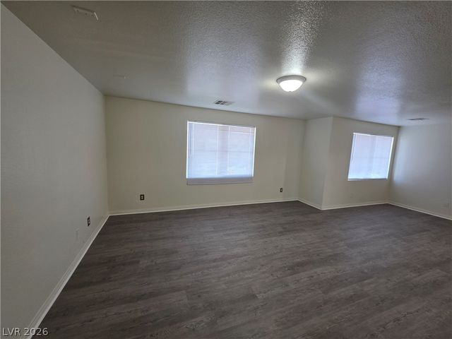 7349 Dolphine Crest Avenue, Las Vegas, NV 89129