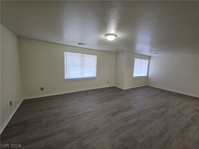 7349 Dolphine Crest Avenue, Las Vegas, NV 89129