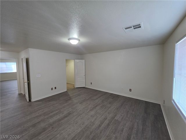 7349 Dolphine Crest Avenue, Las Vegas, NV 89129