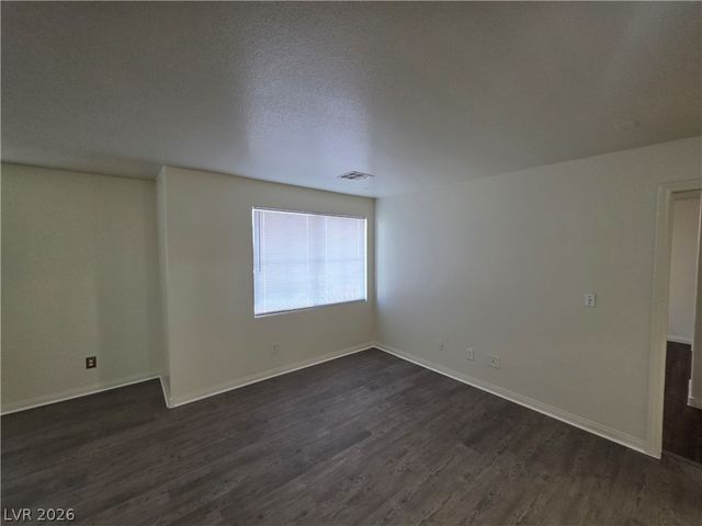 7349 Dolphine Crest Avenue, Las Vegas, NV 89129