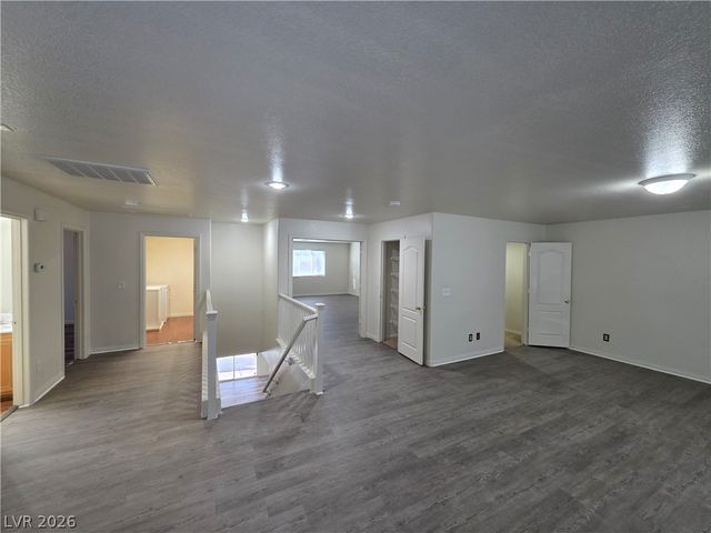 7349 Dolphine Crest Avenue, Las Vegas, NV 89129