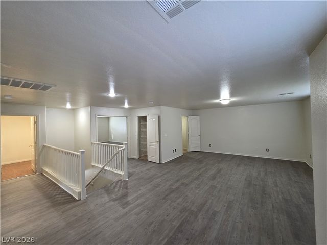 7349 Dolphine Crest Avenue, Las Vegas, NV 89129