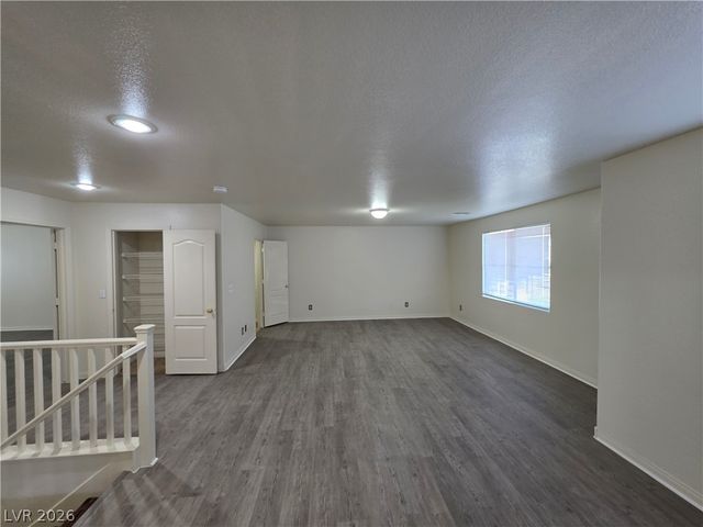 7349 Dolphine Crest Avenue, Las Vegas, NV 89129