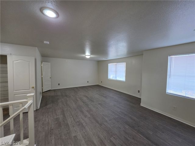 7349 Dolphine Crest Avenue, Las Vegas, NV 89129