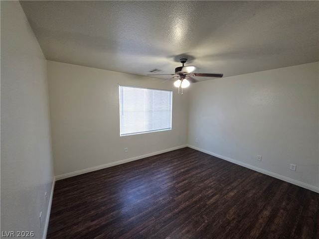 7349 Dolphine Crest Avenue, Las Vegas, NV 89129