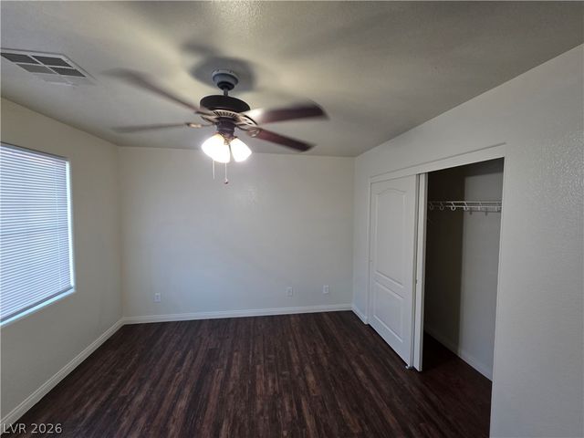 7349 Dolphine Crest Avenue, Las Vegas, NV 89129