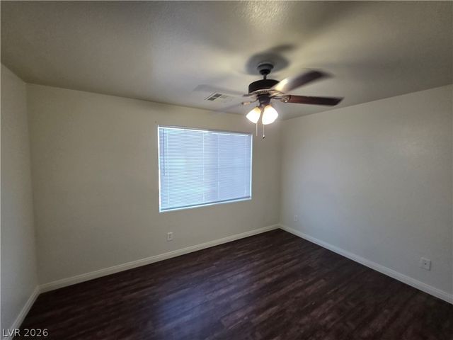 7349 Dolphine Crest Avenue, Las Vegas, NV 89129
