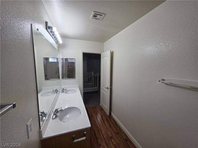 7349 Dolphine Crest Avenue, Las Vegas, NV 89129