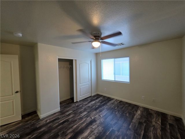7349 Dolphine Crest Avenue, Las Vegas, NV 89129