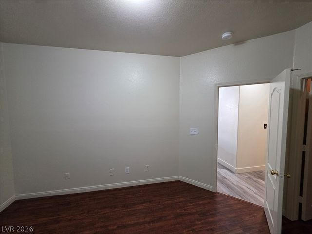7349 Dolphine Crest Avenue, Las Vegas, NV 89129
