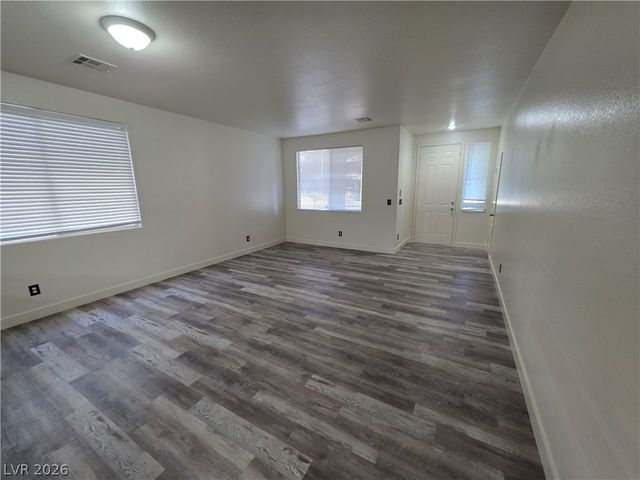 7349 Dolphine Crest Avenue, Las Vegas, NV 89129