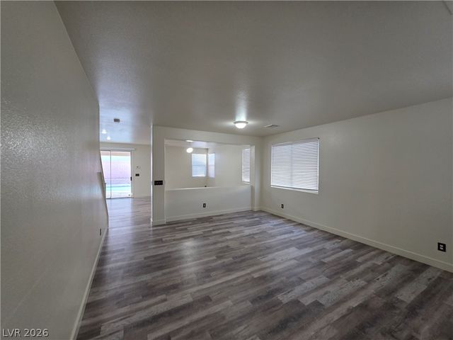 7349 Dolphine Crest Avenue, Las Vegas, NV 89129