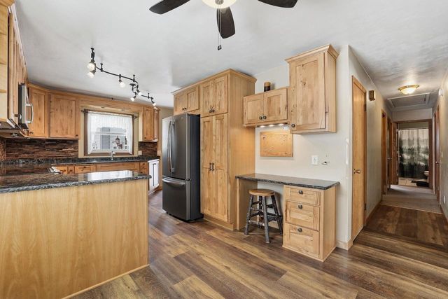 2900 DIXON STREET, Stevens Point, WI 54481