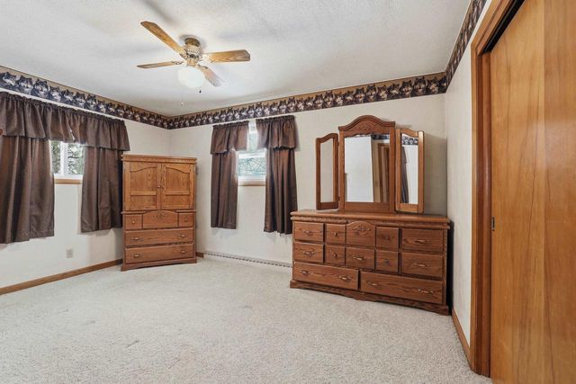 2900 DIXON STREET, Stevens Point, WI 54481