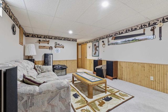 2900 DIXON STREET, Stevens Point, WI 54481