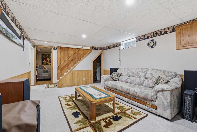 2900 DIXON STREET, Stevens Point, WI 54481