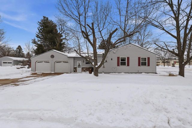 2900 DIXON STREET, Stevens Point, WI 54481