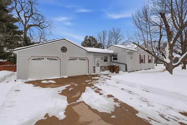 2900 DIXON STREET, Stevens Point, WI 54481