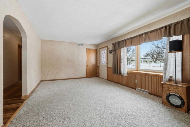 2900 DIXON STREET, Stevens Point, WI 54481