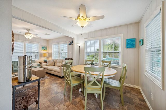 4121 Las Palmas Street, Galveston, TX 77554