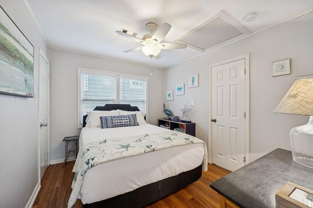 4121 Las Palmas Street, Galveston, TX 77554