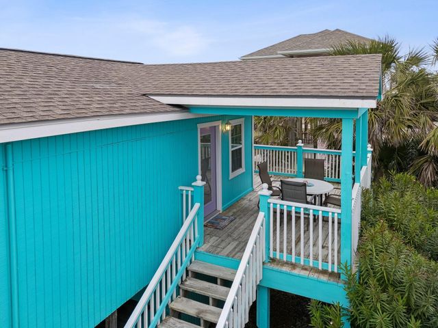 4121 Las Palmas Street, Galveston, TX 77554