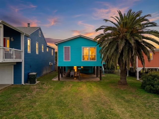 4121 Las Palmas Street, Galveston, TX 77554