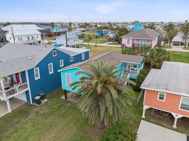 4121 Las Palmas Street, Galveston, TX 77554