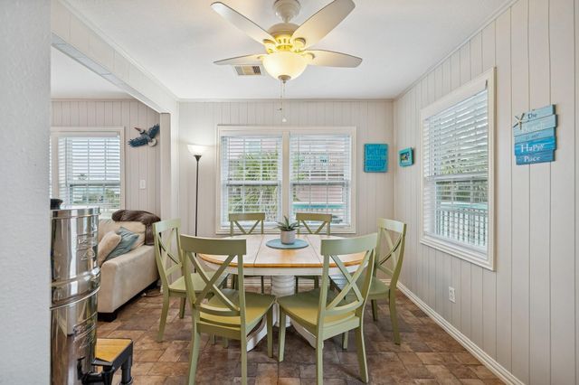 4121 Las Palmas Street, Galveston, TX 77554