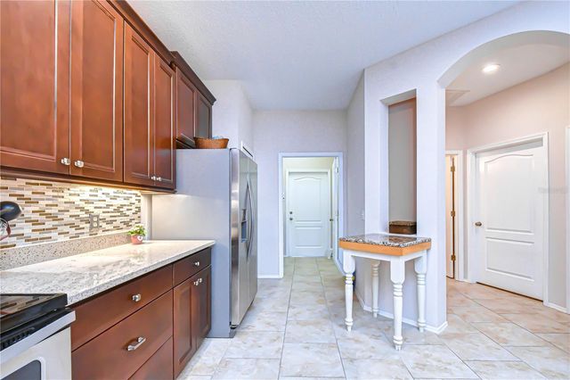 9815 GINGERWOOD DRIVE, Tampa, FL 33626
