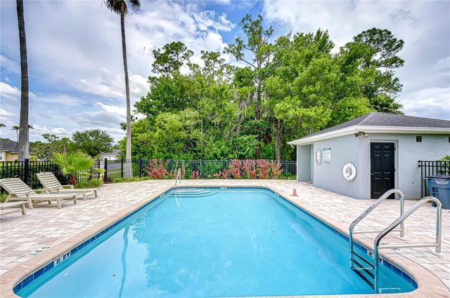 9815 GINGERWOOD DRIVE, Tampa, FL 33626