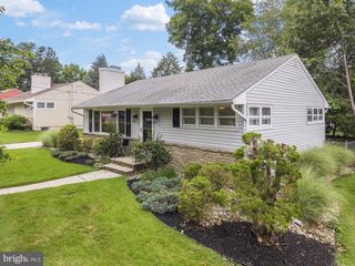 133 VILLANOVA DR, Lawrenceville, NJ 08648