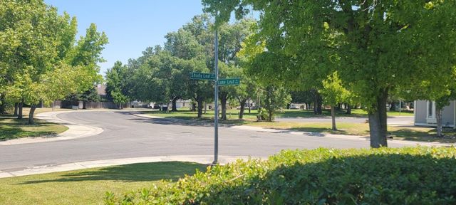 4923 Shady Leaf Way, Sacramento, CA 95838