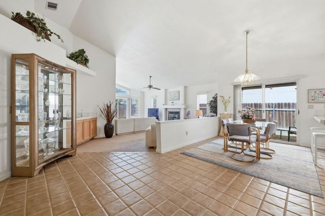 4923 Shady Leaf Way, Sacramento, CA 95838