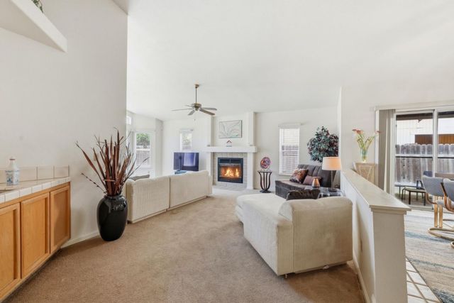 4923 Shady Leaf Way, Sacramento, CA 95838