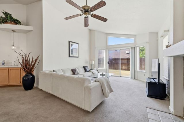 4923 Shady Leaf Way, Sacramento, CA 95838