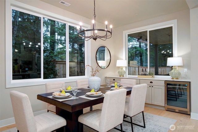 12813 NE 65th Lane, Kirkland, WA 98033