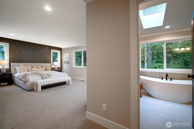 12813 NE 65th Lane, Kirkland, WA 98033