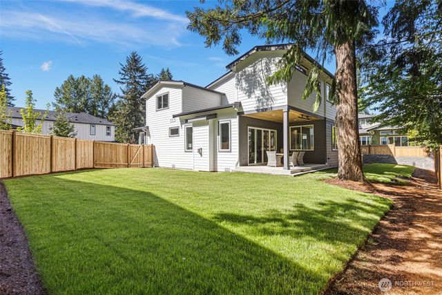 12813 NE 65th Lane, Kirkland, WA 98033