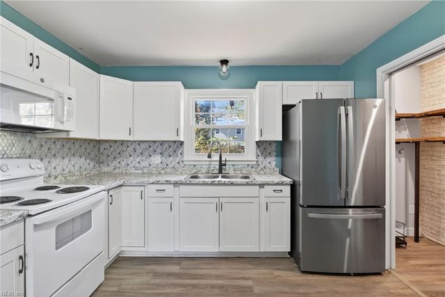 107 Glenn CIR, Williamsburg, VA 23185