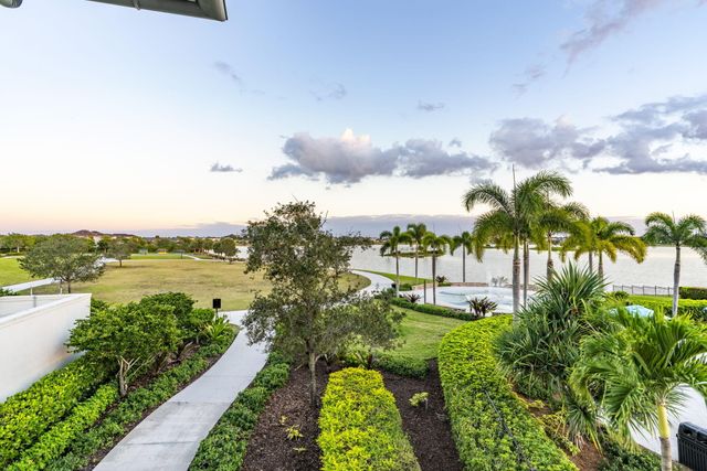 1319 Arrowhead Point Road, The Acreage, FL 33470